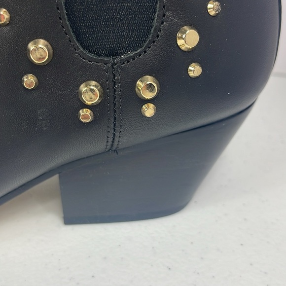 MICHAEL KORS
Women's Kinlee Leather Studded Pull-On Chelsea Booties Sz 8.5 - Picture 4 of 12